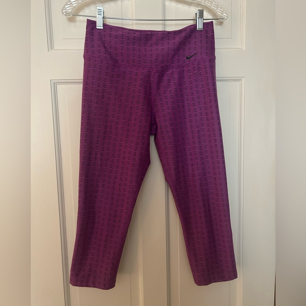Nike dri-fit athletic cropped leggings size small